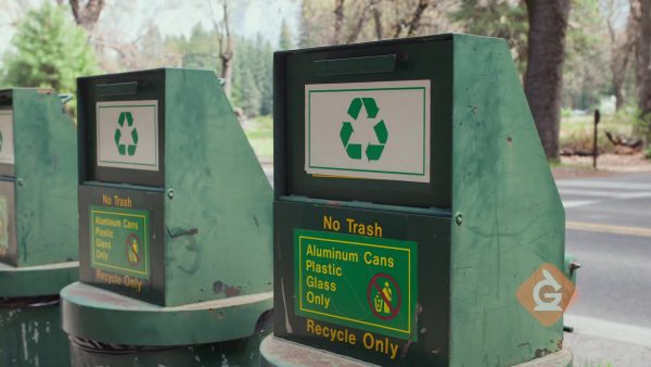 El reciclaje es otra excelente manera de ayudar a la Tierra.