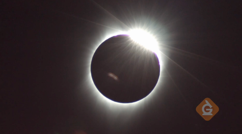 If your learner's love the solar system, check out these lunar + solar eclipse science lessons and DIY activities for grades K-8.
